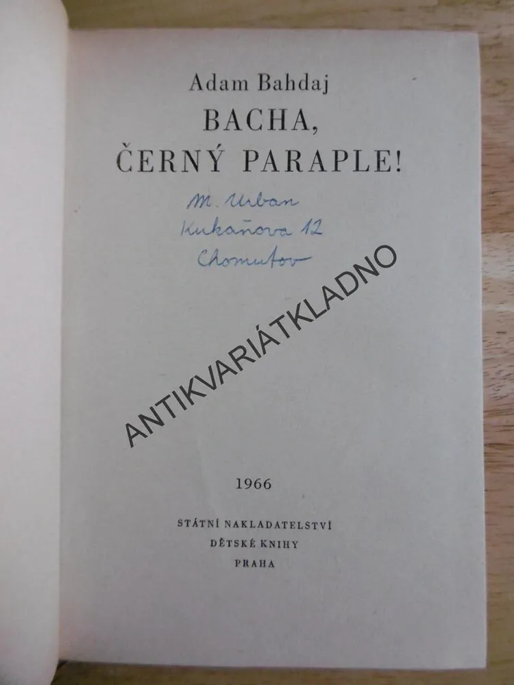 KOD 93 - BACHA, ČERNÝ PARAPLE, ADAM BAHDAJ, **an