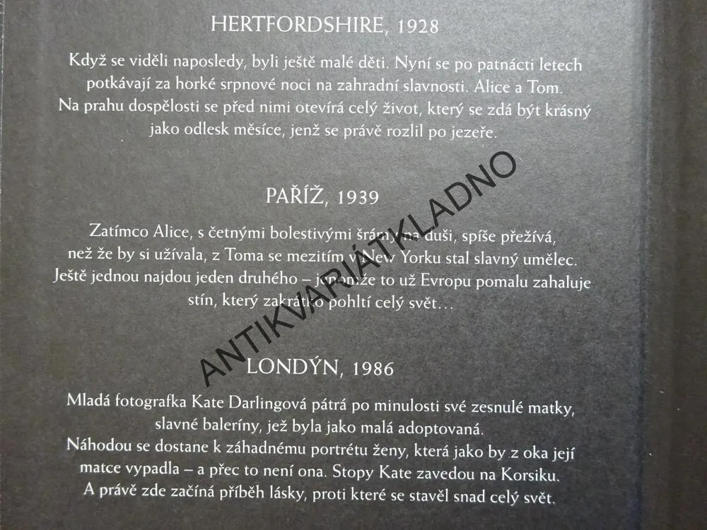 KNIHA ZTRÁT A NÁLEZŮ, LUCY FOLEYOVÁ, **an