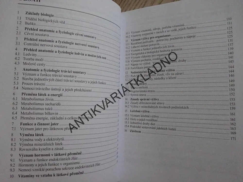 NAUKA O VÝŽIVĚ PRO STŘEDNÍ HOTELOVÉ ŠKOLY A VEŘEJNOST, **an