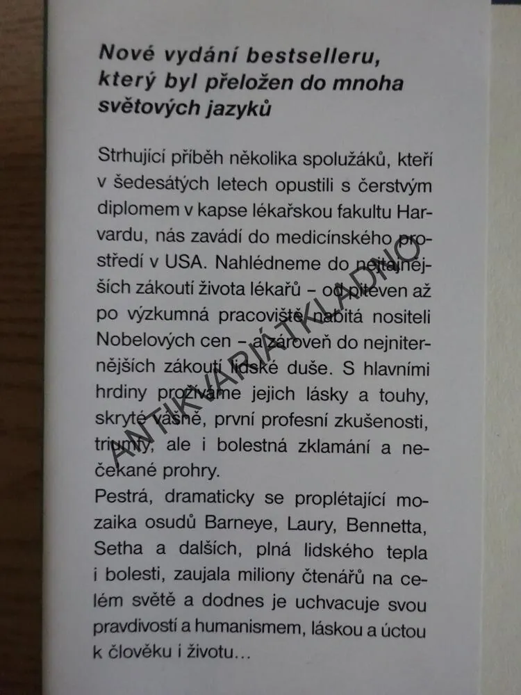 DOKTOŘI, ERICH SEGAL, **an