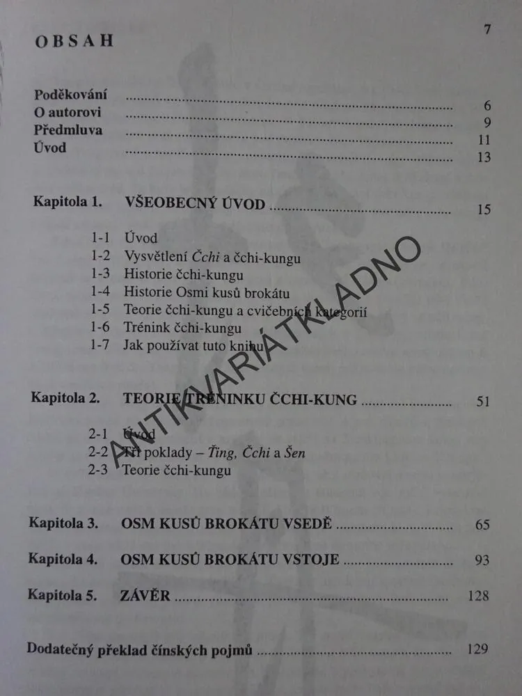 OSM KUSŮ BROKÁTU, DR. YANG JWING-MING, **an
