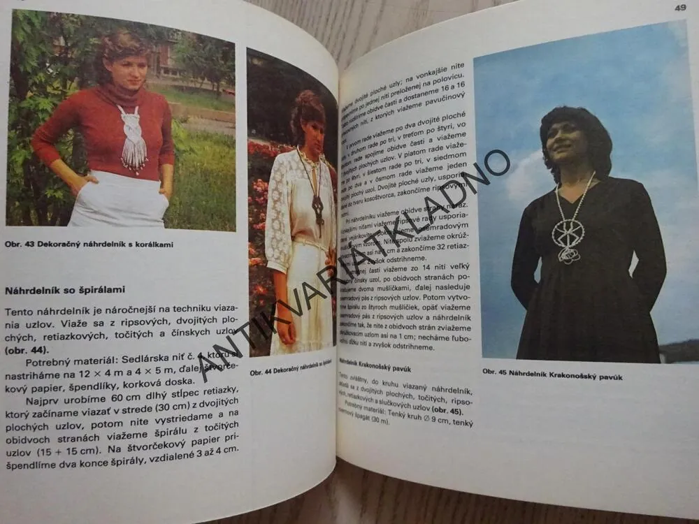 MACRAMÉ, ALŽBĚTA BREZINOVÁ, **an