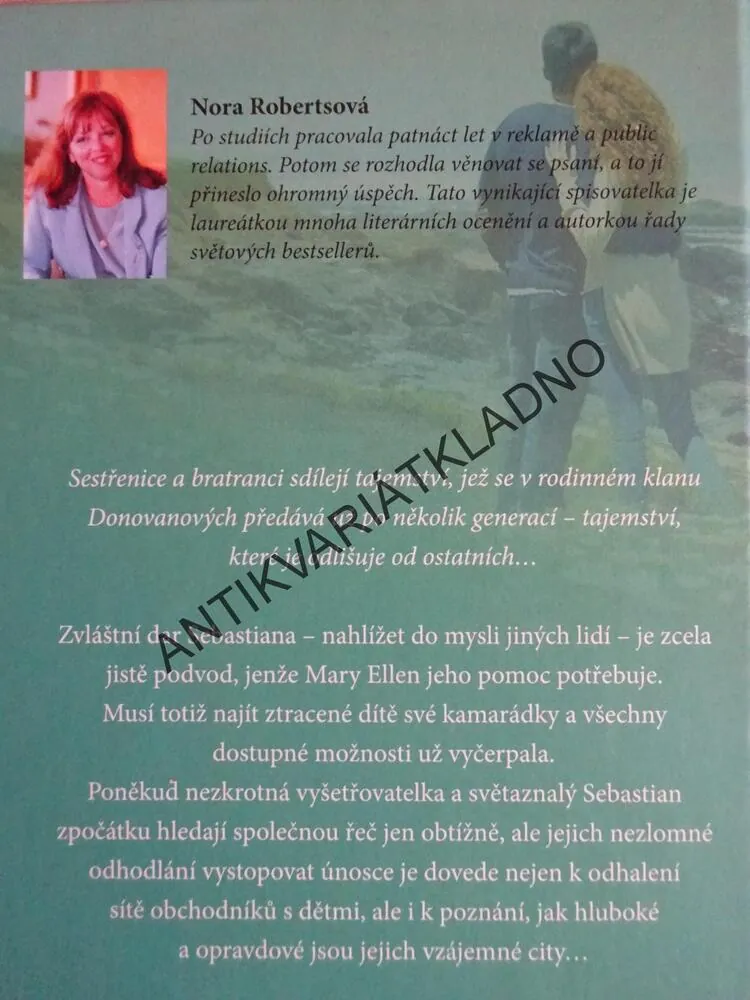 MÁG Z MONTEREY, NORA ROBERTS, **an