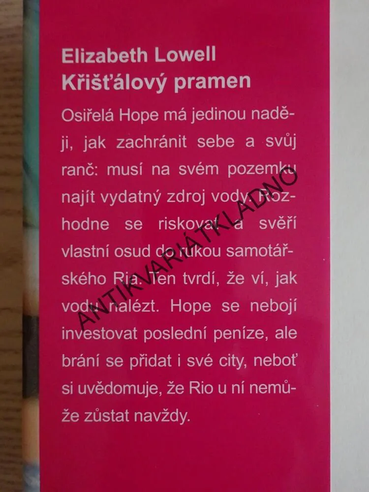 KŘIŠŤÁLOVÝ PRAMEN, ELIZABETH LOWELLOVÁ, **an