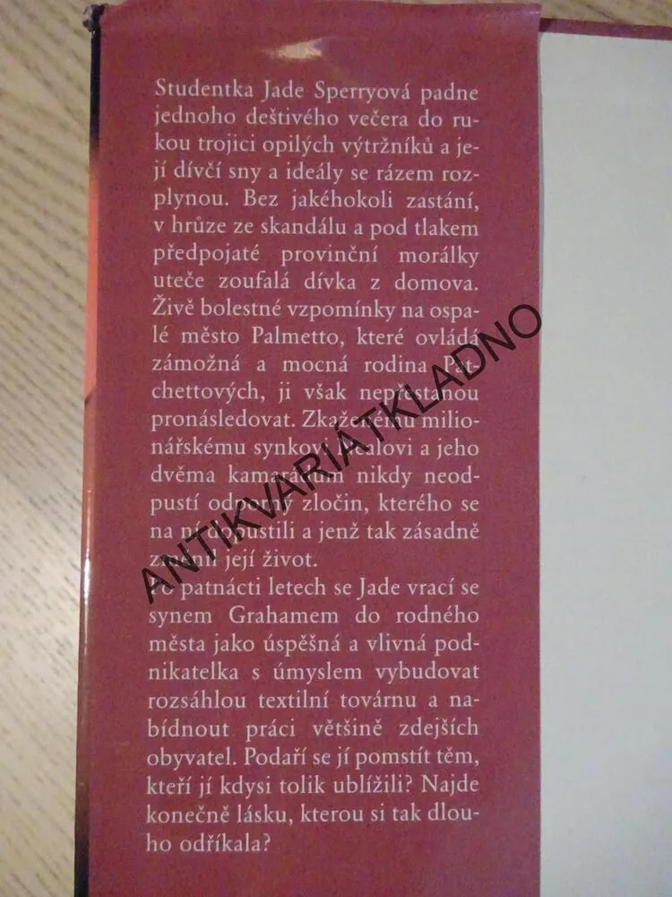 SKANDÁL, SANDRA BROWN, **an