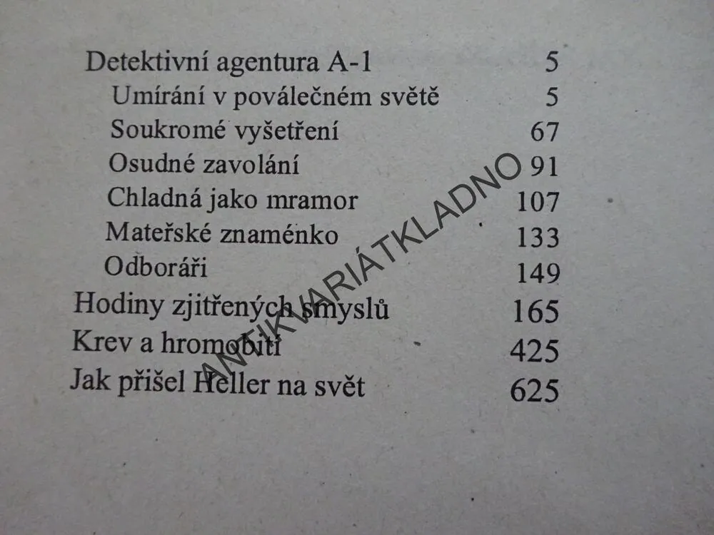 TŘI PŘÍPADY A NATHAN HELLER, MAX ALAN COLLINS, **an