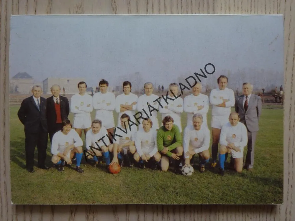 OD BICANA K MASNÉMU, FOTBAL, **an