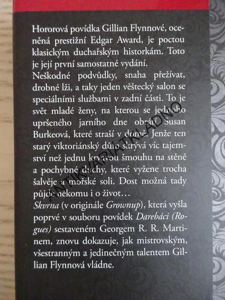 SKVRNA, GILLIAN FLYNNOVÁ, FLYNN, **an