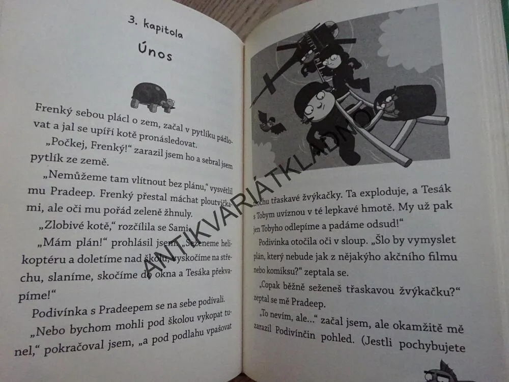 MOJE VELKÁ TLUSTÁ ZOMBÍ RYBA, MO O'HAROVÁ, **an