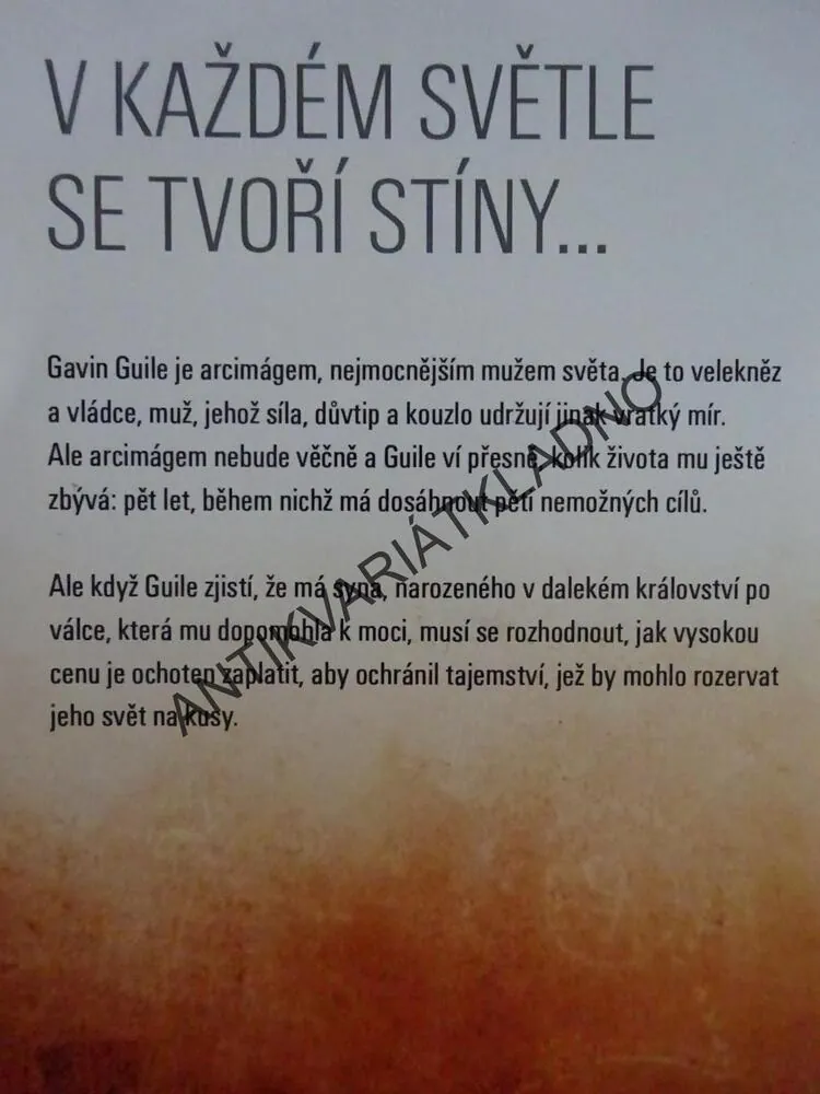 ČERNÝ ARCIMÁG, BRENT WEEKS, **an