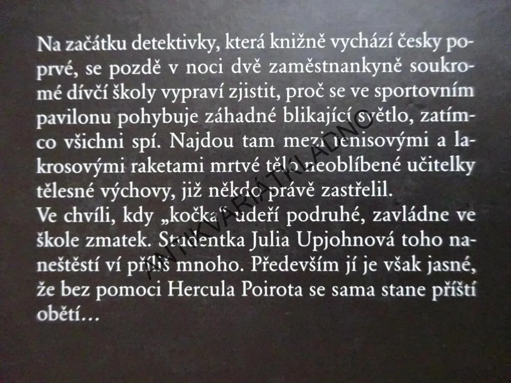 KOČKA MEZI HOLUBY, AGATHA CHRISTIE, **an