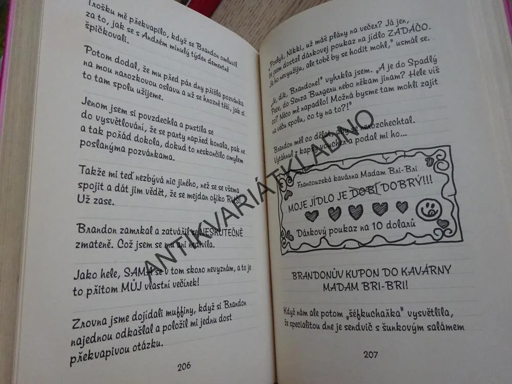 DENÍK MIMOŇKY, PŘÍBĚHY NESKUTEČNÝ NAROZKOVÝ FRAŠKY, RUSSEL, **an