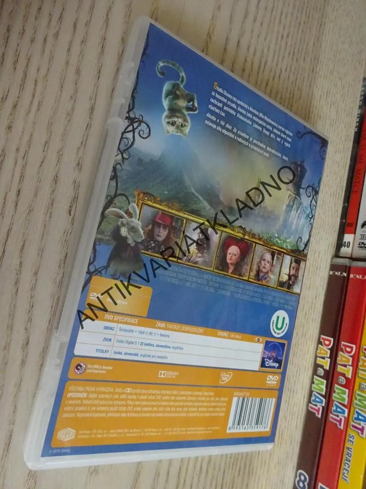 ALENKA V ŘÍŠI DIVŮ: ZA ZRCADLEM, DVD FILM