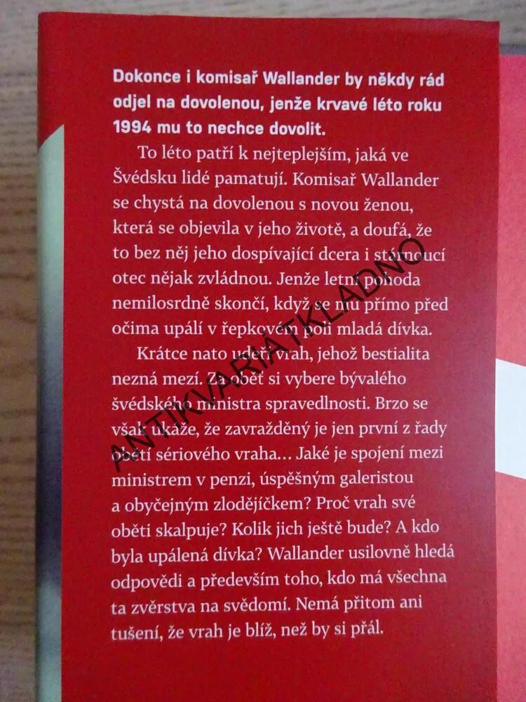VE SLEPÉ ULIČCE, HENNING MANKELL, **an