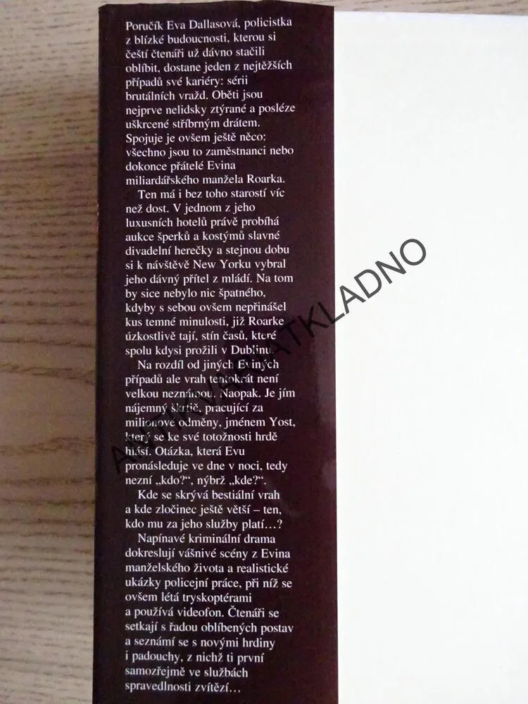 SMRTÍCÍ ZRADA, NORA ROBERTS JAKO J. D. ROBB A DALŠÍ, **an