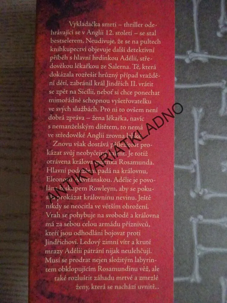 LABYRINTEM SMRTI, ARIANA FRANKLINOVÁ, **an