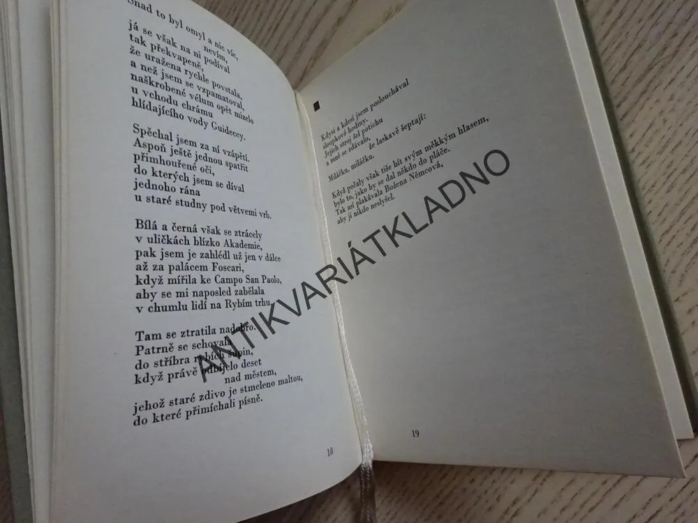 ODLÉVÁNÍ ZVONŮ, JAROSLAV SEIFERT, **an