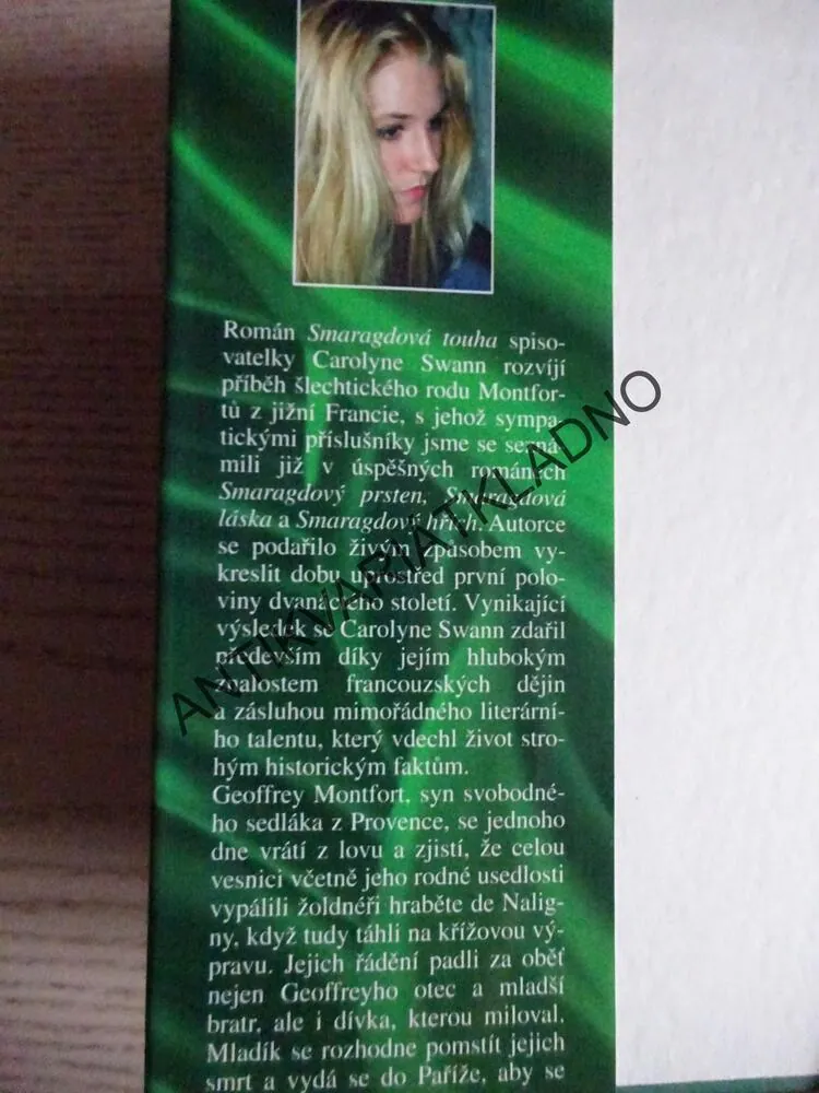 SMARAGDOVÁ TOUHA, CAROLYNE SWANN, **an