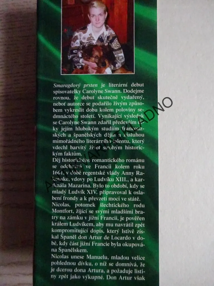 SMARAGDOVÝ PRSTEN, CAROLYNE SWANN, **an