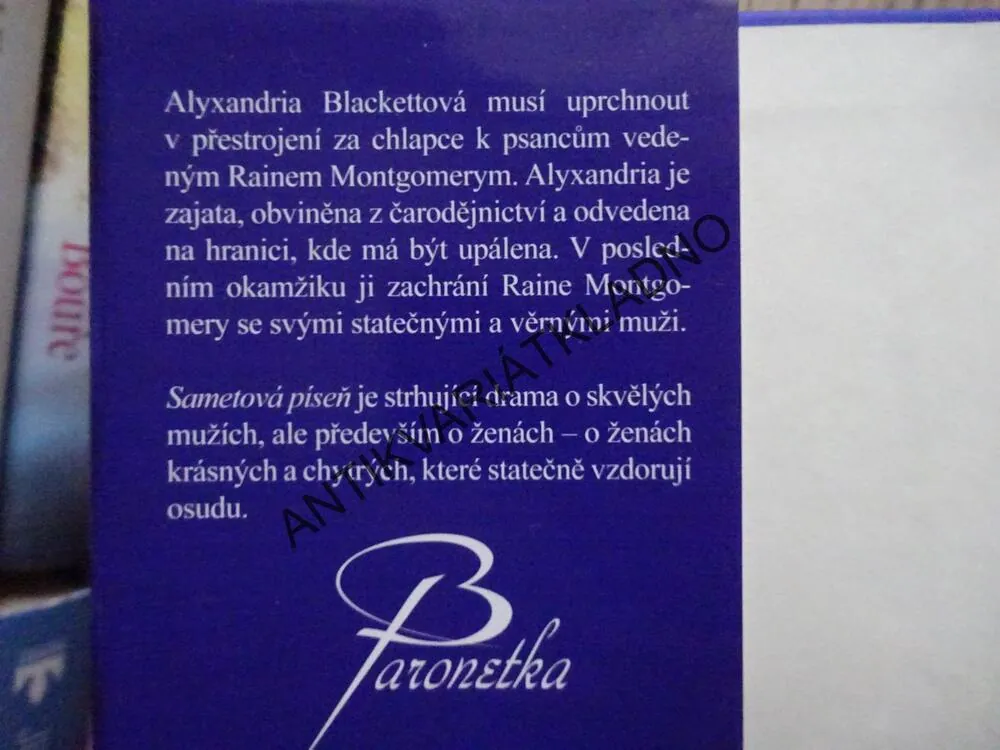 SAMETOVÁ PÍSEŇ, JUDE DEVERAUX, **an