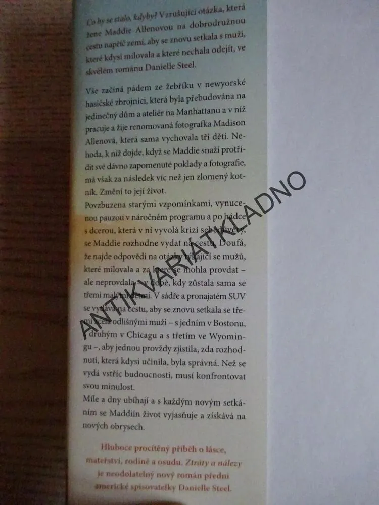 ZTRÁTY A NÁLEZY, DANIELLE STEEL, **an