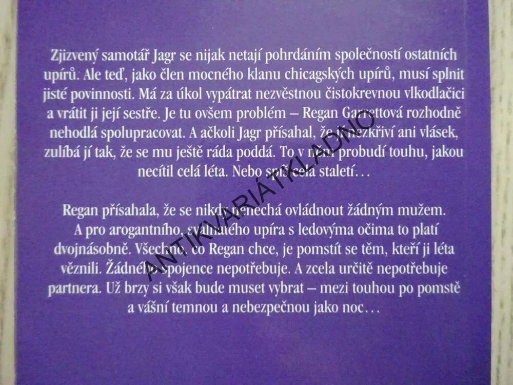ROZBOUŘENÁ TEMNOTA, ALEXANDRA IVYOVÁ, **an