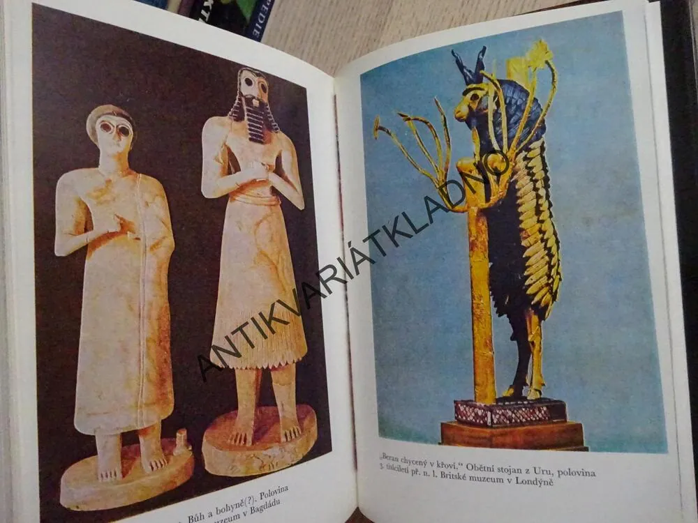 ŽIVOUCÍ MINULOST, SABATINO MOSCATI, **an