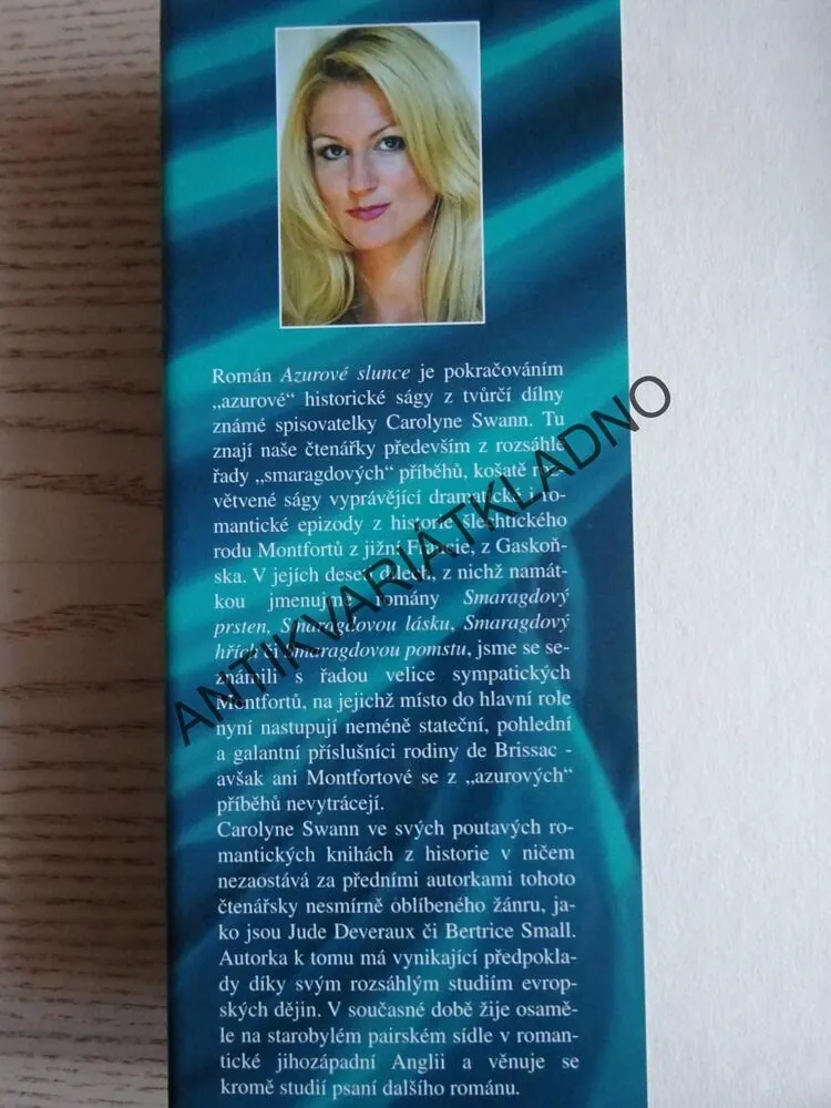 AZUROVÉ SLUNCE, CAROLYNE SWANN, **an