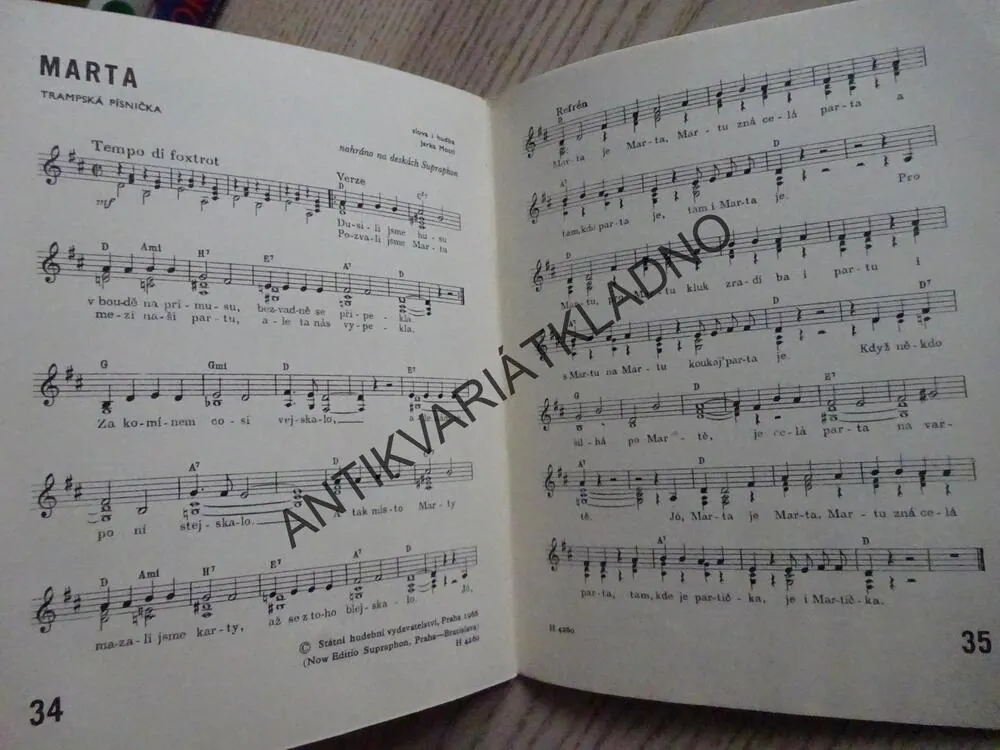 JEZERO DŘÍMÁ, ZPĚVNÍK, NOTY, TEXTY, 1 ks
