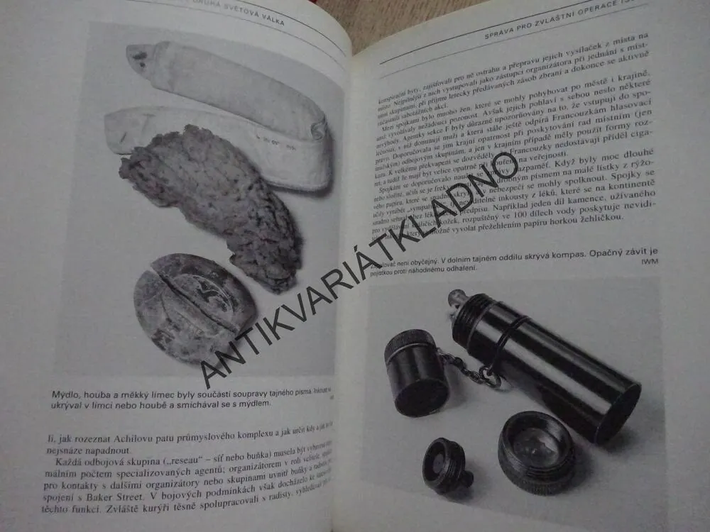 GUINNESSOVA KNIHA ŠPIONÁŽE, MARK LLOYD, **an