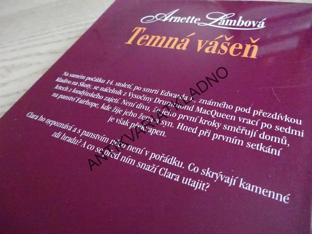 TEMNÁ VÁŠEŇ, ARNETTE LAMBOVÁ, **an