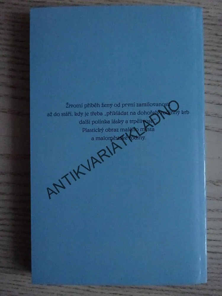 VYHASLÝ KRB, VLASTA JAVOŘICKÁ, **an