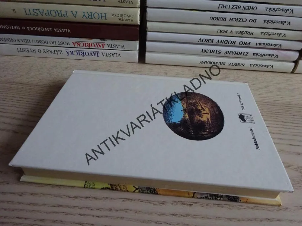 ROZKVETLÝ SUCHOPÁR, VLASTA JAVOŘICKÁ, **an
