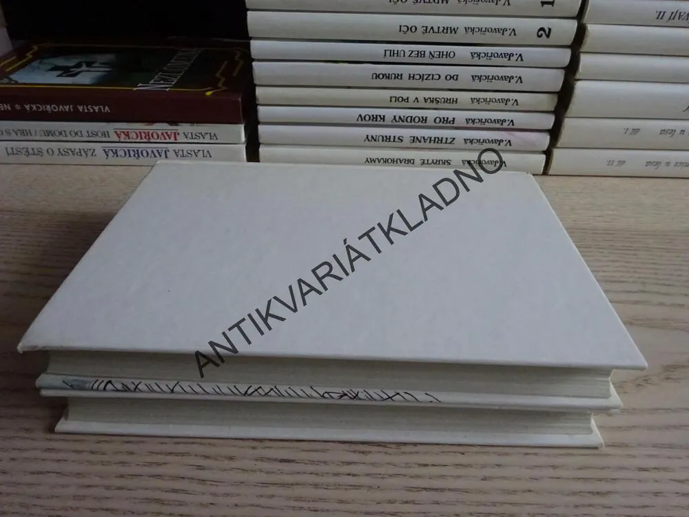 HORY A PROPASTI, 1-2, VLASTA JAVOŘICKÁ, **an
