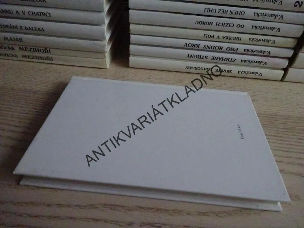 OMYL, VLASTA JAVOŘICKÁ, **an