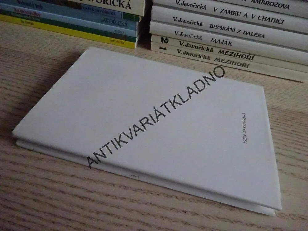ŠLA LÉTA, VLASTA JAVOŘICKÁ, **an
