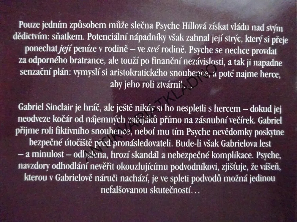 DRAHÝ PODVODNÍK, NICOLE BYRDOVÁ, **an
