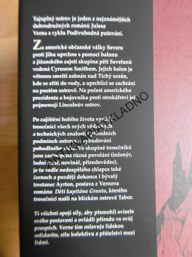 TAJUPLNÝ OSTROV, JULES VERNE