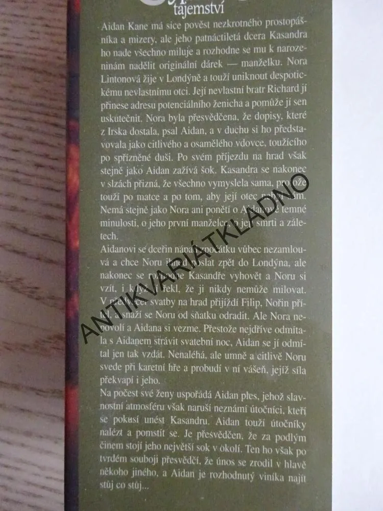 AIDANOVO TAJEMSTVÍ, KIMBERLY CATES, **an