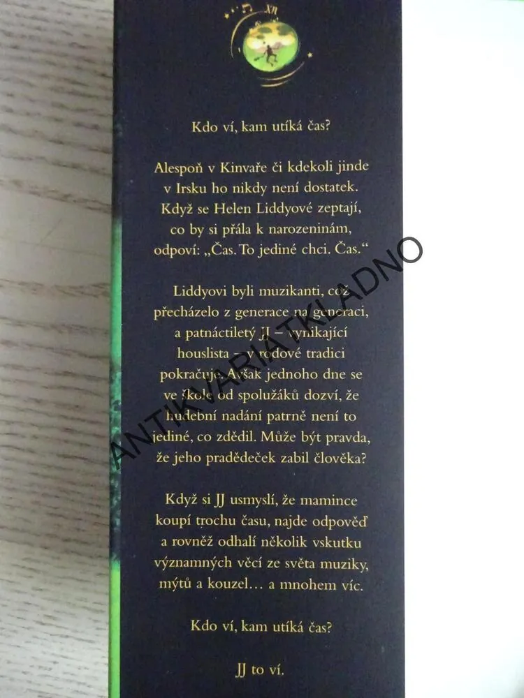 NOVÝ POLICISTA, KATE THOMPSONOVÁ, **an