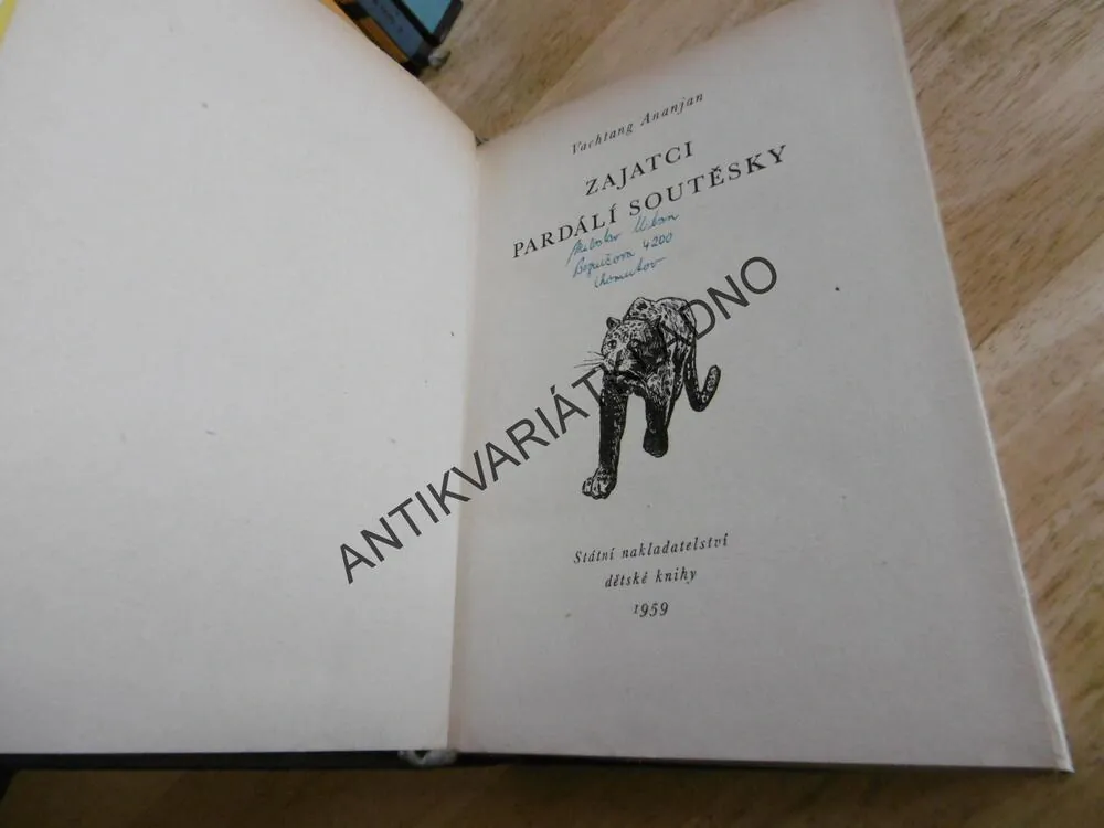 KOD 39 - ZAJATCI PARDÁLÍ SOUTĚSKY, VACHTANG ANANJAN, **an