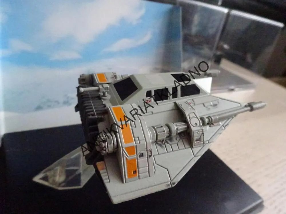 STAR WARS 10. - SNĚŽNÝ SPÍDR, VZNÁŠEDLO ESKADRY ROGUE