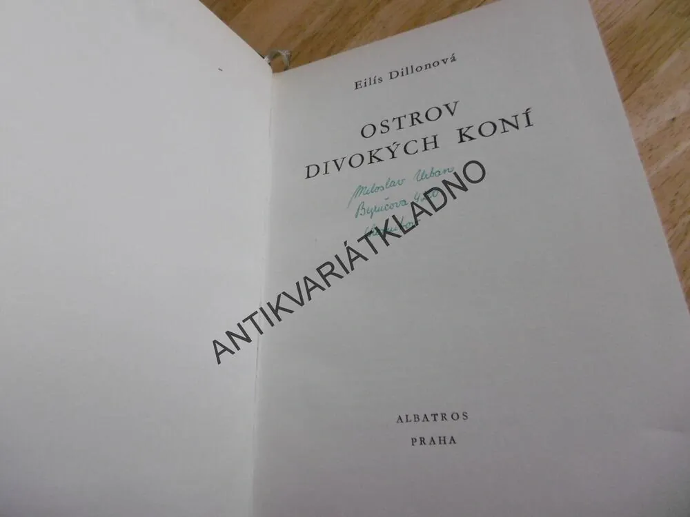KOD 119 - OSTROV DIVOKÝCH KONÍ, EILIS DILLONOVÁ, **an