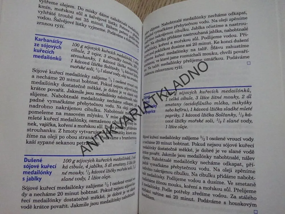 SÓJOVÉ MASO, VĚRA MARTINKOVÁ, **an