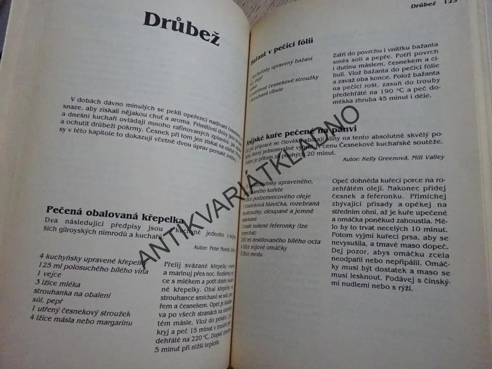 VELKÁ KNIHA PRO MILOVNÍKY ČESNEKU, **an