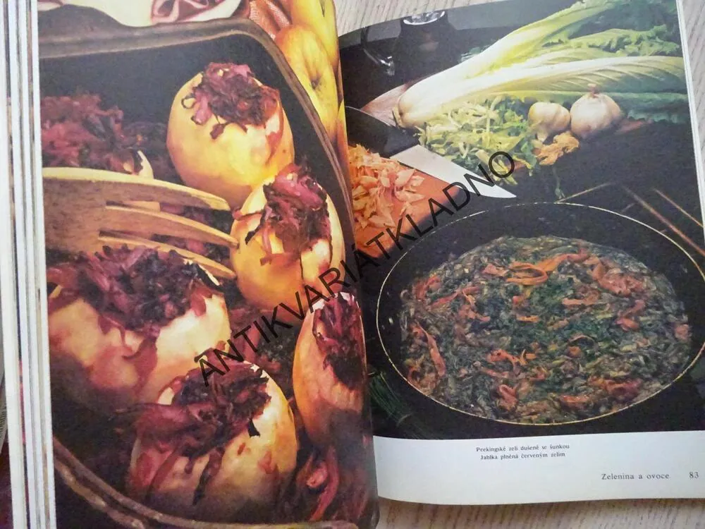 ZELENINA A OVOCE V KUCHYNI, OLDŘICH DUFEK, **an
