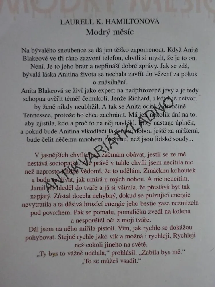 MODRÝ MĚSÍC, LAURELL K. HAMILTONOVÁ, **an