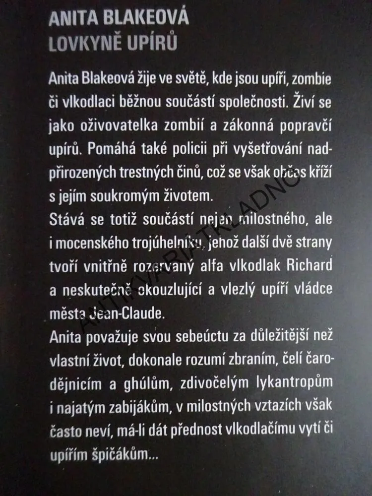 MICAH, ANITA BLAKE, LAURELL K. HAMILOTONOVÁ, **an