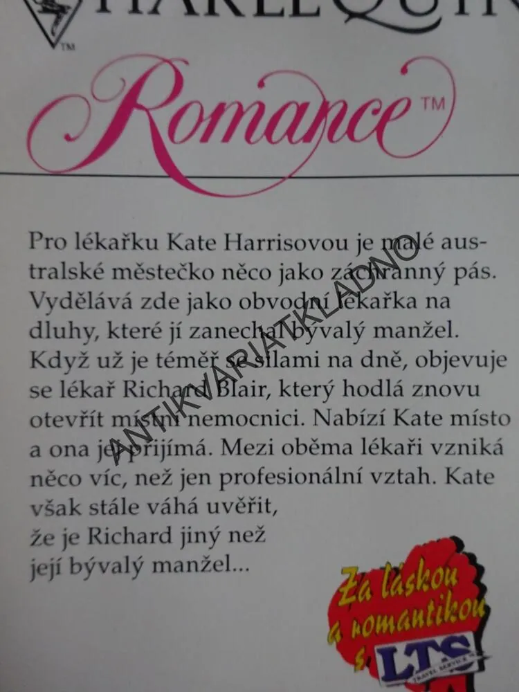 LÁSKA V BÍLÉM, MARION LENNOXOVÁ, **an