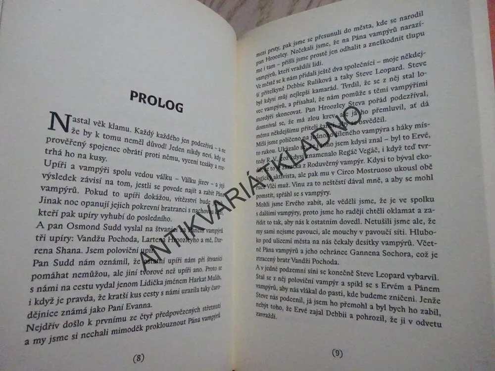 ZABIJÁCI ÚSVITU, DARREN SHAN, **an